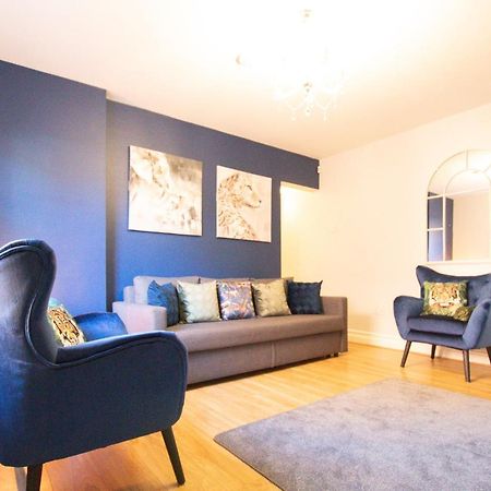 Lord Street - 2 Beautiful Apartments - Sleep Up To 14 Guests - By Rework Accommodation Честер Экстерьер фото