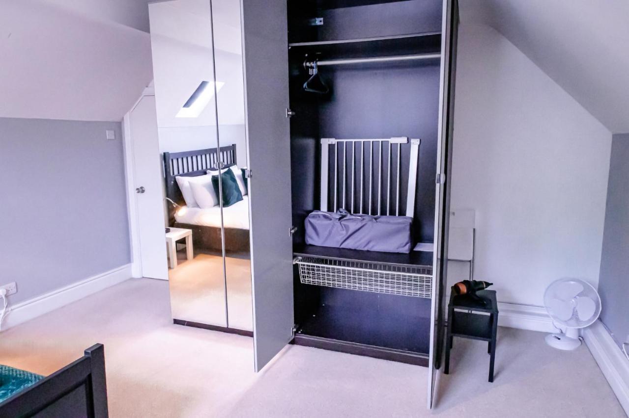 Lord Street - 2 Beautiful Apartments - Sleep Up To 14 Guests - By Rework Accommodation Честер Экстерьер фото